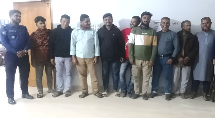 কুমিল্লায় সড়কে প্রকাশ্যে চাঁদাবাজি, গ্রেফতার ১১